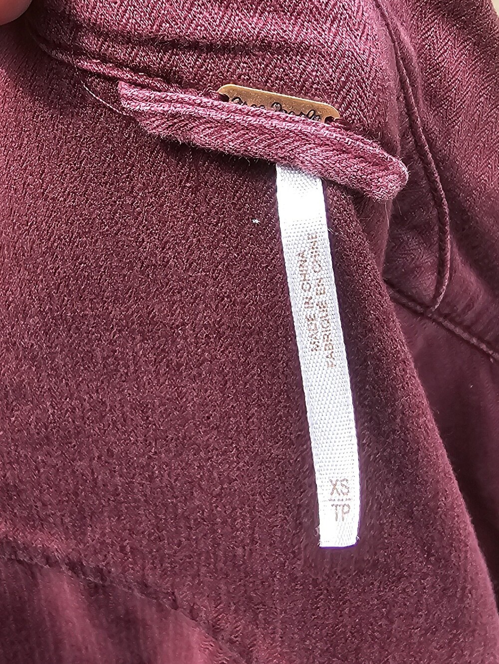 Free People Buttom Down Maroon Shacket W/ Beaded Patch Sz XS - Picture 9 of 9